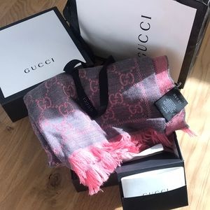 Authentic Gucci Graphite/pink scarf